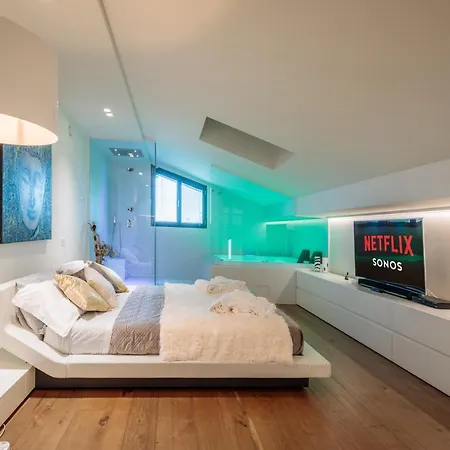 Villa Luxury Rubin With Jacuzzi Pool Gym & Near Venice And Padua *