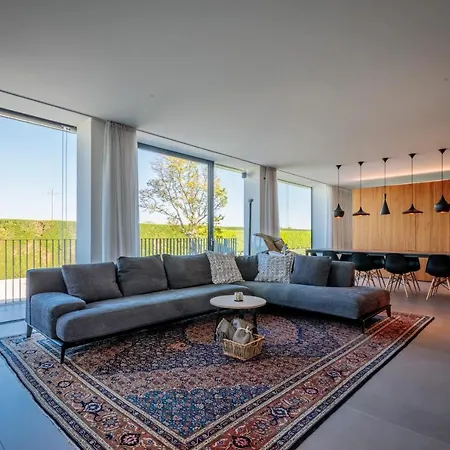 Villa Luxury Rubin With Jacuzzi Pool Gym & Near Venice And Padua *