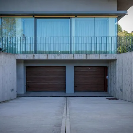 Villa Luxury Rubin With Jacuzzi Pool Gym & Near Venice And Padua *